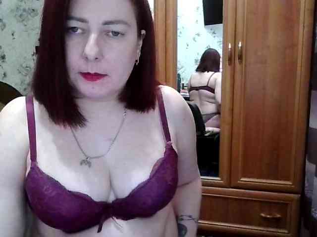 SophieNightAh webcam