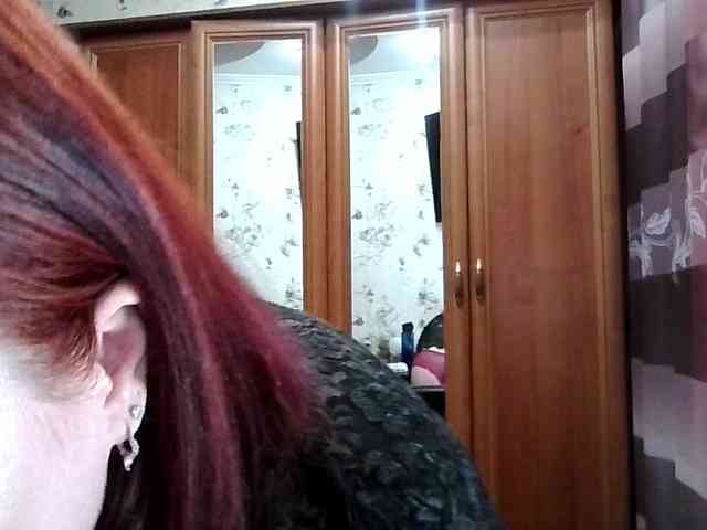 SophieNightAh webcam