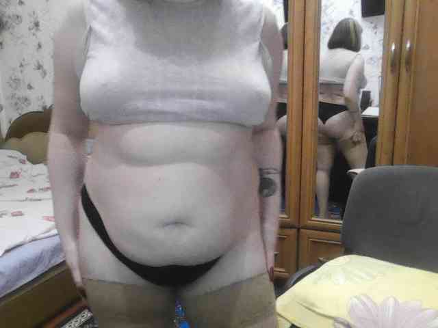 SophieNightAh webcam