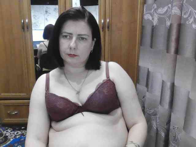SophieNightAh webcam