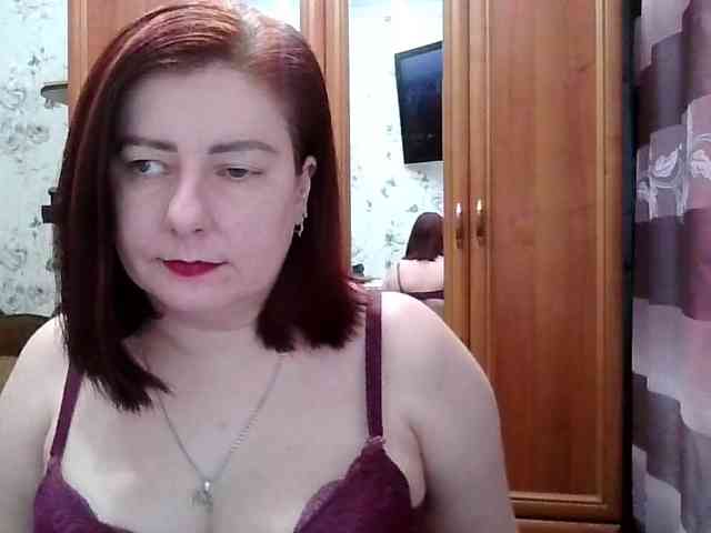 SophieNightAh webcam