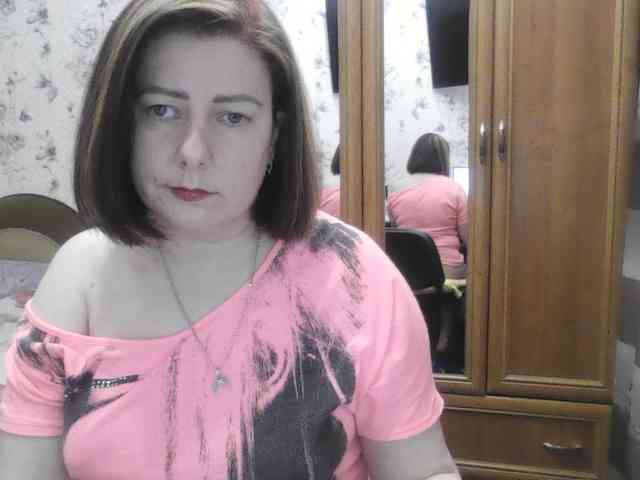 SophieNightAh webcam