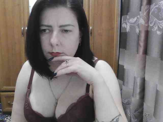 SophieNightAh webcam