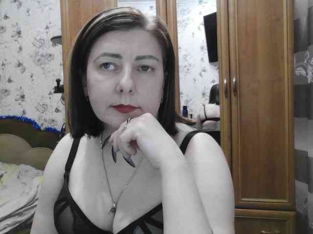 SophieNightAh webcam