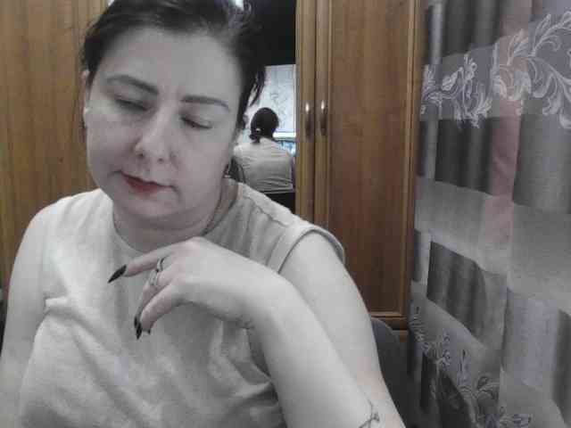 SophieNightAh webcam