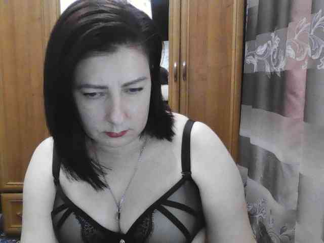 SophieNightAh webcam