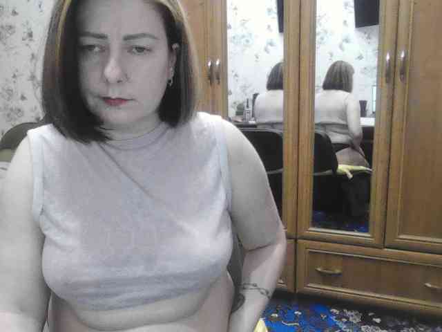 SophieNightAh webcam