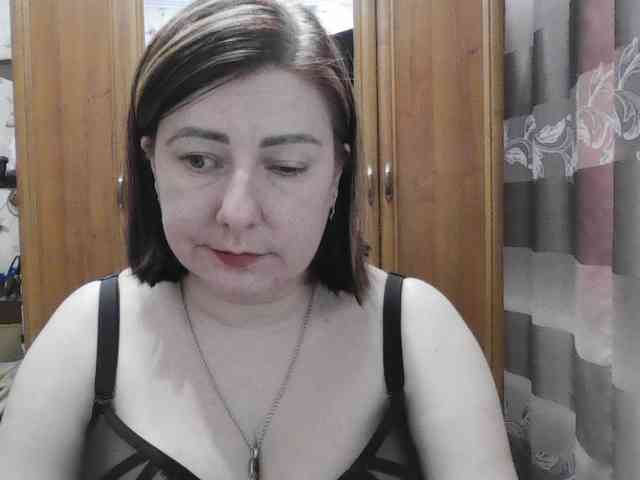 SophieNightAh webcam