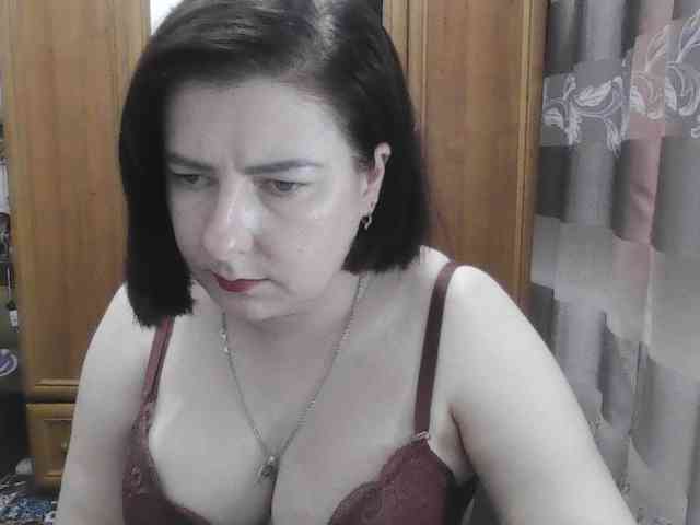 SophieNightAh webcam