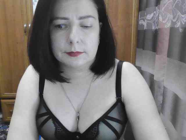 SophieNightAh webcam