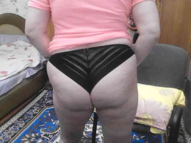 SophieNightAh webcam