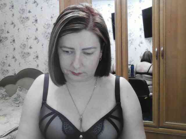 SophieNightAh webcam