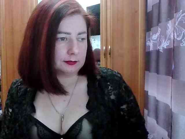 SophieNightAh webcam