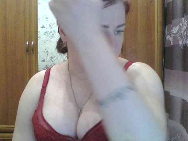 SophieNightAh webcam