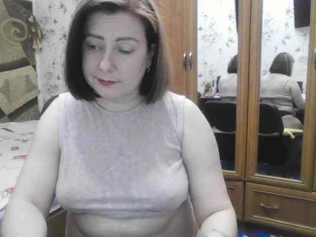 SophieNightAh webcam