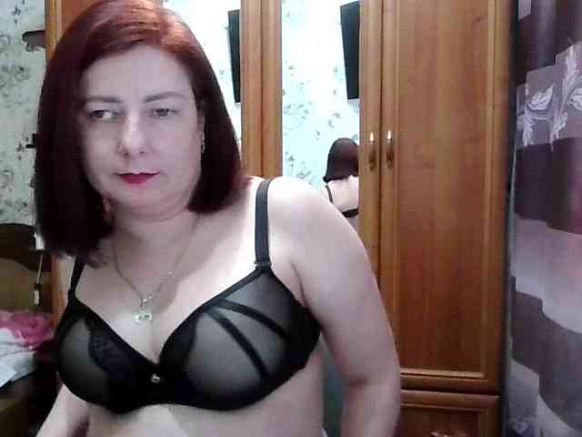 SophieNightAh webcam