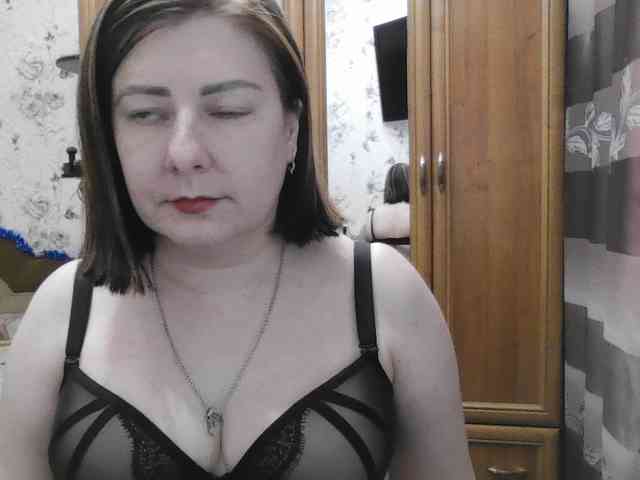 SophieNightAh webcam