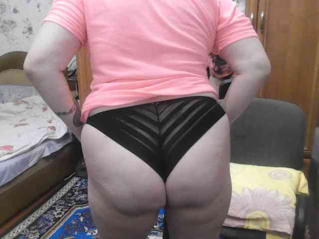 SophieNightAh webcam