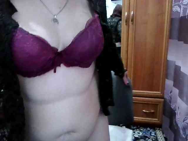 SophieNightAh webcam