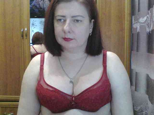 SophieNightAh webcam