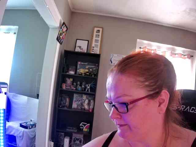 Hotmama2181 webcam