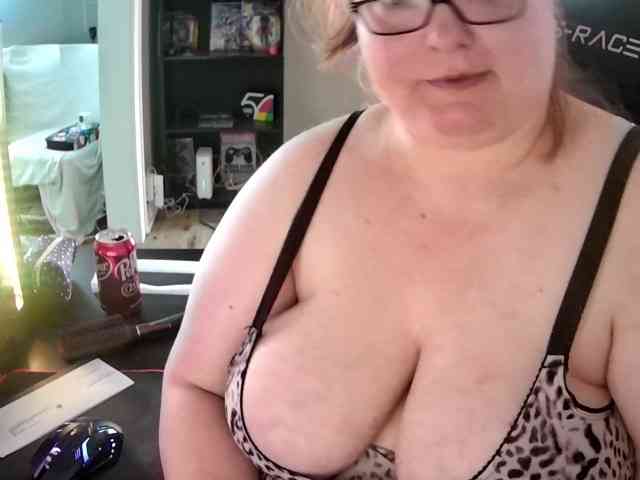 Hotmama2181