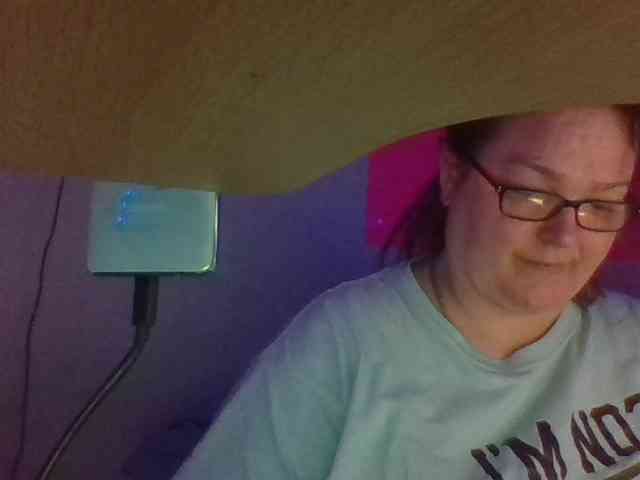 Hotmama2181 webcam
