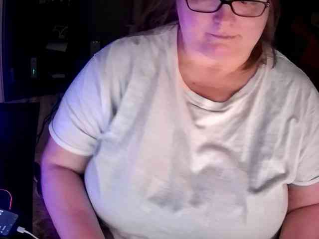 Hotmama2181 webcam