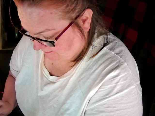 Hotmama2181 webcam