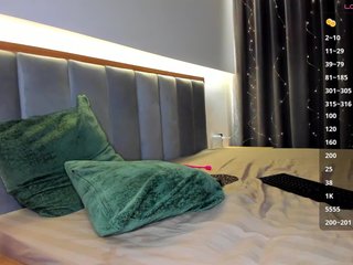 CharmAlina Porn Show