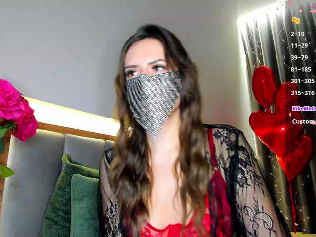 CharmAlina's BongaCams show and profile