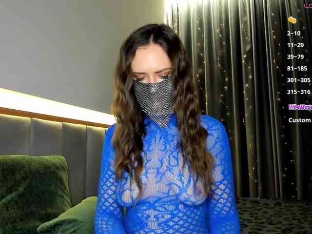 CharmAlina Live Webcam on BongaCams