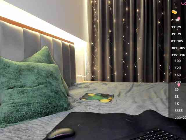 CharmAlina webcam