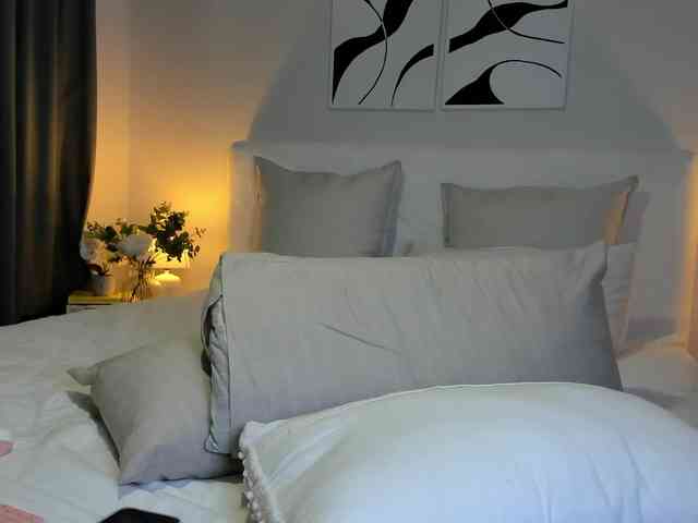 Cinnamon-Lips Cinnamon-Lips