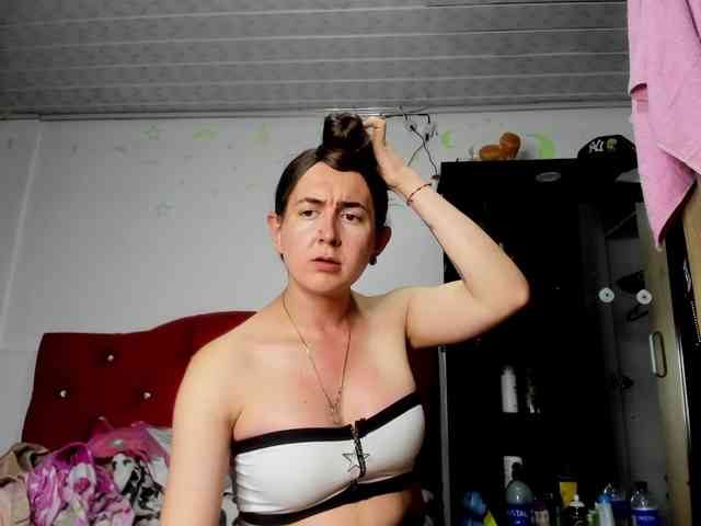 Sweet-Suck69 Live Webcam on BongaCams