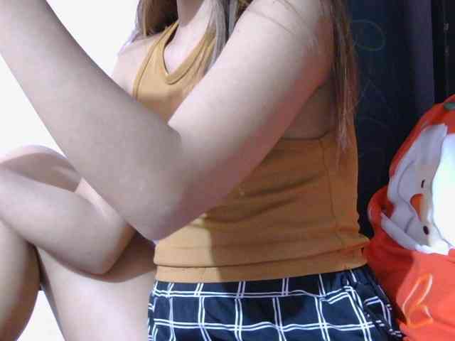 Mysteriouslovely webcam