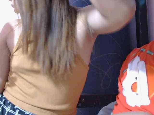 Mysteriouslovely webcam