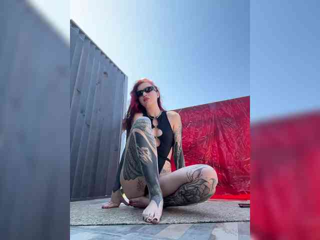 Lina69Femdom webcam