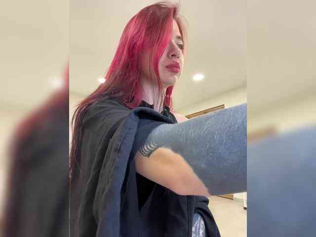 Lina69Femdom webcam