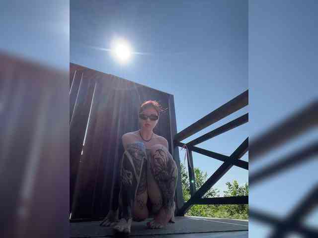 Lina69Femdom webcam