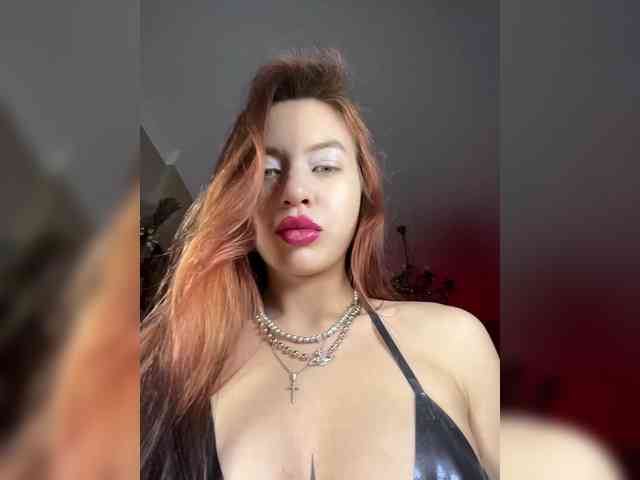 Lina69Femdom webcam