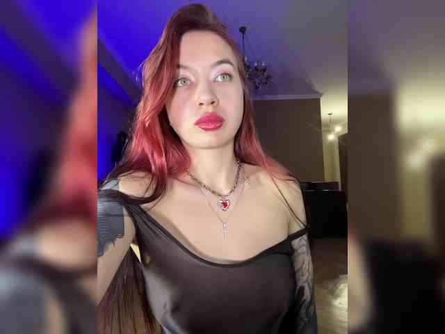 Lina69Femdom webcam