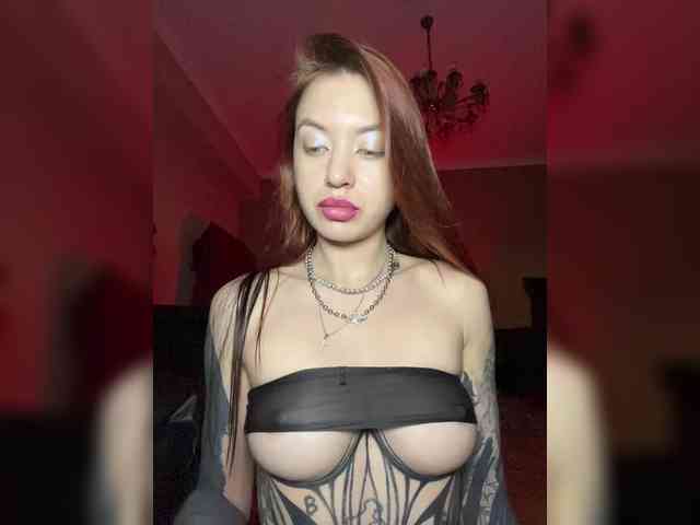 Lina69Femdom webcam