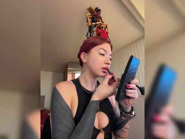 Lina69Femdom webcam