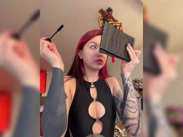 Lina69Femdom webcam