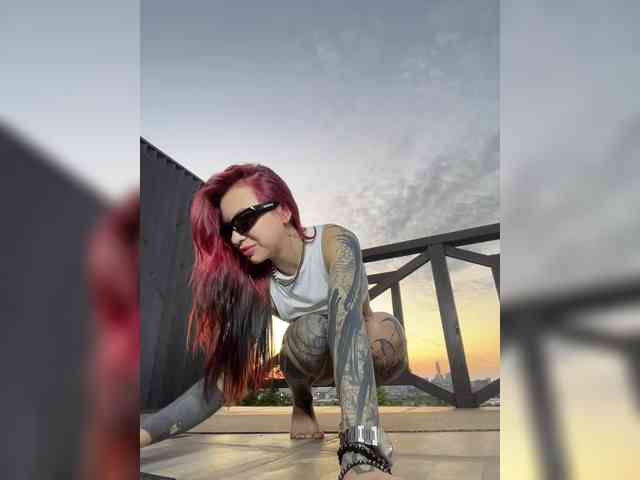 Lina69Femdom webcam