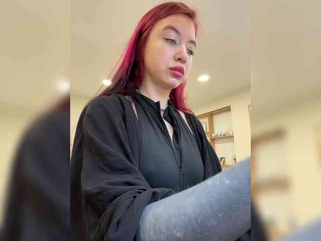 Lina69Femdom webcam
