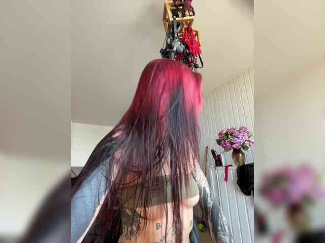Lina69Femdom webcam