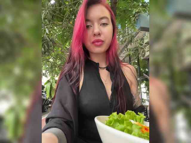 Lina69Femdom webcam