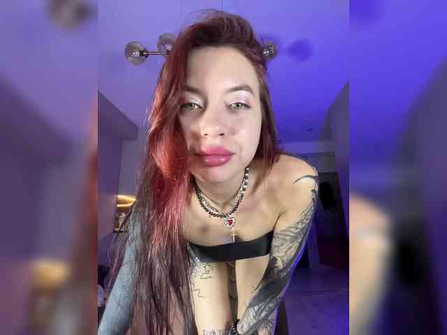 Lina69Femdom webcam